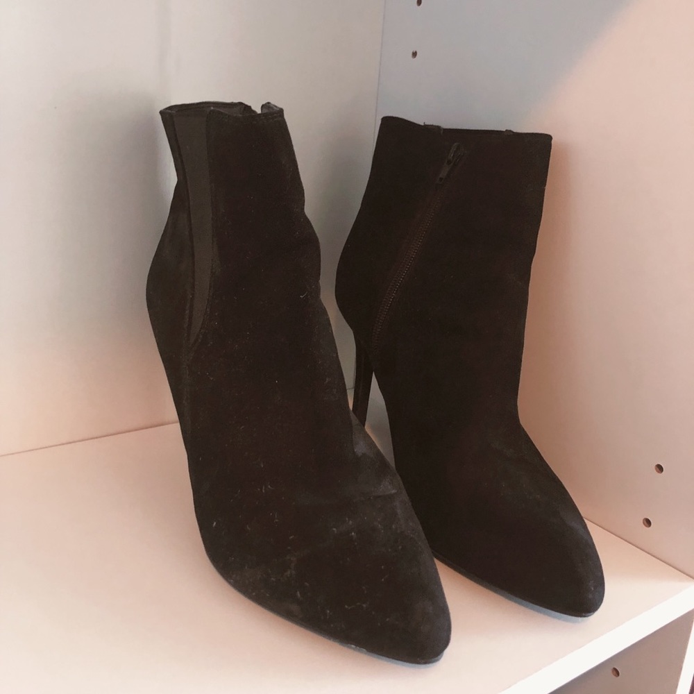 Heeled boots